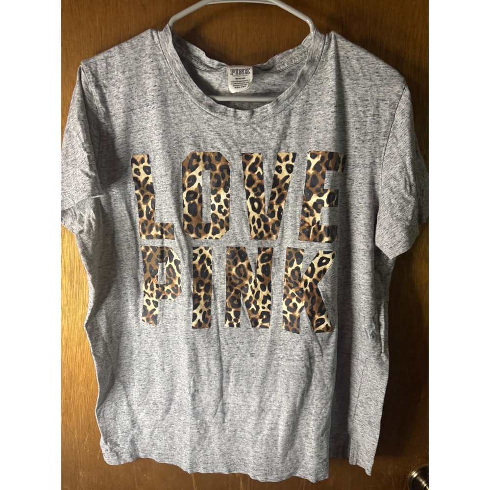 Victoria Secret PINK Gray Leopard Print Love Pink Graphic Tee Shirt Medium